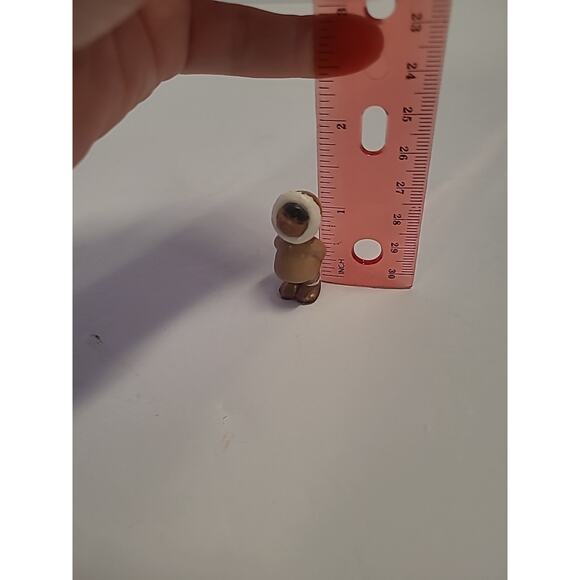 Vintage Hagen Remaker Miniature Eskimo Tot, 1.5"X .5" - Picture 10 of 10